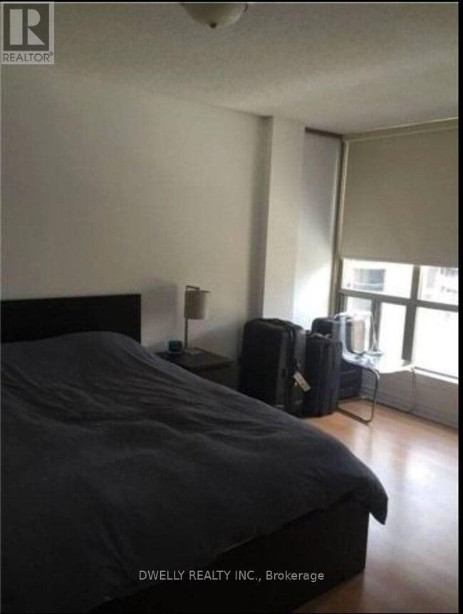 Photo du bâtiment - 40 Scollard St