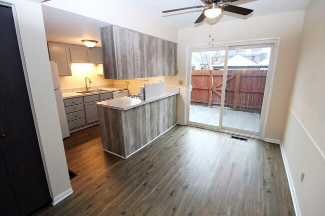 Foto del edificio - 4825 Dierker Rd