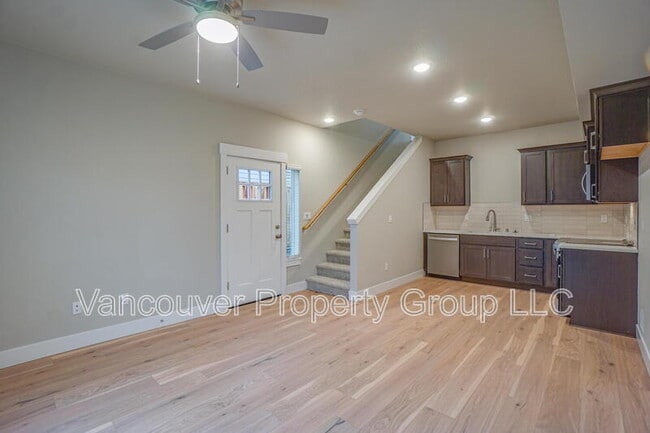 Foto del edificio - 2215 E Badger Wy