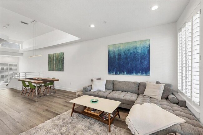 Foto del edificio - 8234 Harborside Cir