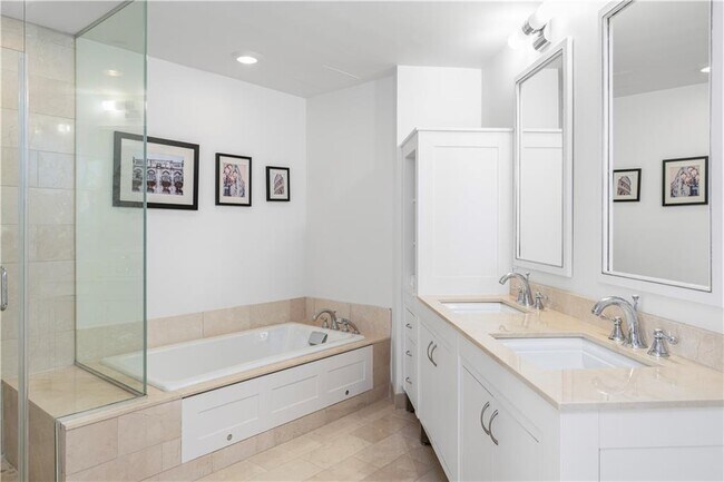 Foto del edificio - 1 W Exchange St