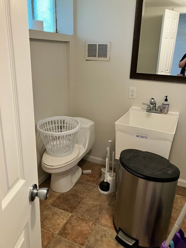 Building Photo - 3607 E Morningside Dr