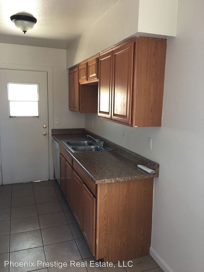 Building Photo - 339 S Stapley Dr