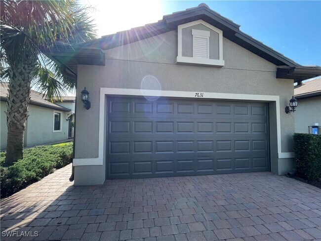 Foto del edificio - 7631 Jacaranda Ln