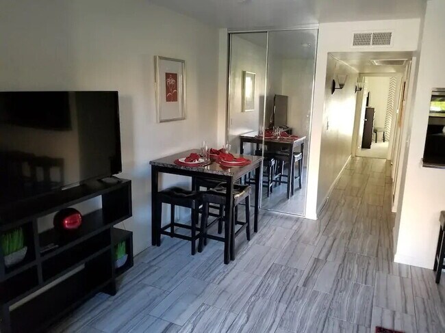 Building Photo - FULLY FURNISHED RESORT STYLE LIVING WITH MOUNTAIN VIEWS MOVE IN TODAY