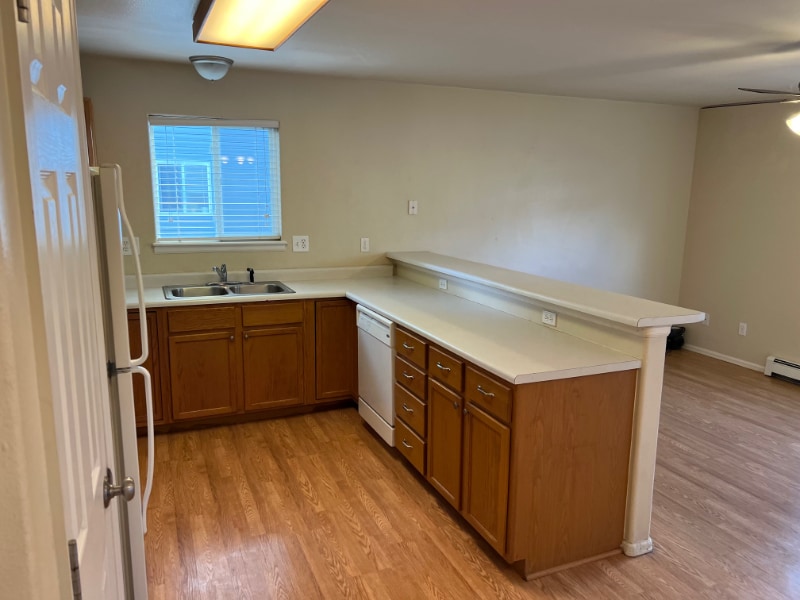 Building Photo - 399 Sunnyside Cir