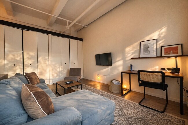 Foto del edificio - 823 N 2nd St