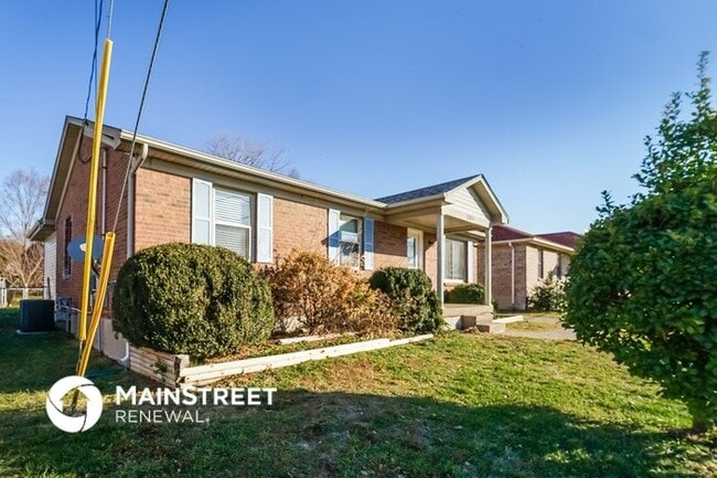 Foto del edificio - 3815 Hillcross Dr