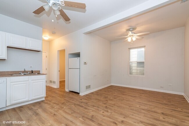 Foto del edificio - 912 N Ashland Ave