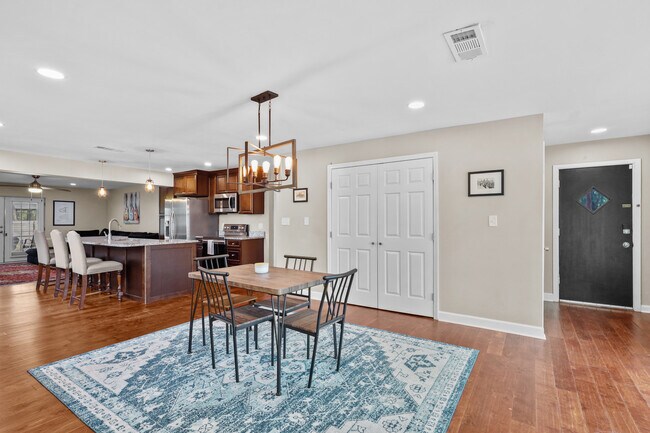 Building Photo - Spacious 4-Bedroom, 2.5-Bath Home E Duffy