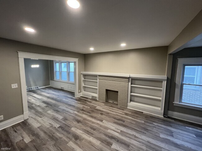 Building Photo - 3 br, 1 bath Duplex - 170 Lovering Avenue ...