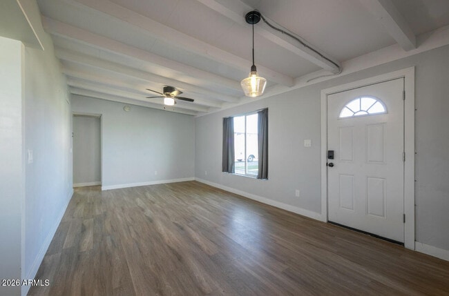 Foto del edificio - 2205 W Cambridge Ave