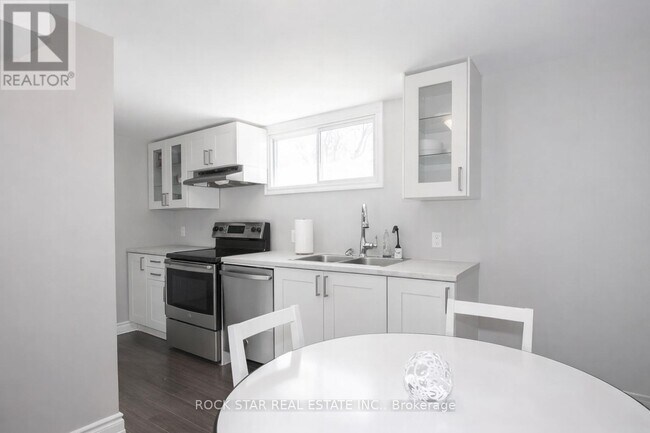 Photo du bâtiment - 17 Ridgeview Ave