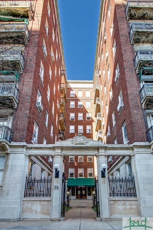Building Photo - 24 E Liberty