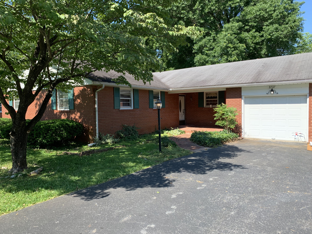 Primary Photo - 2737 Apache Dr