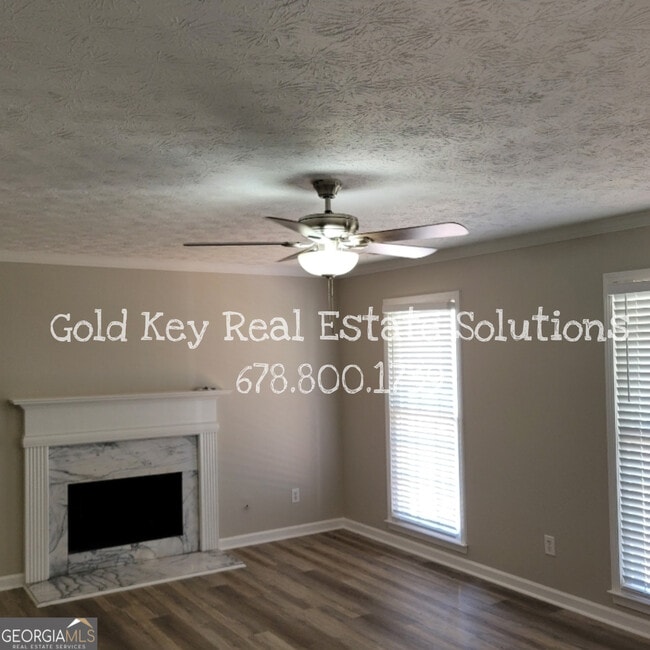 Building Photo - 915 Burning Bush Dr