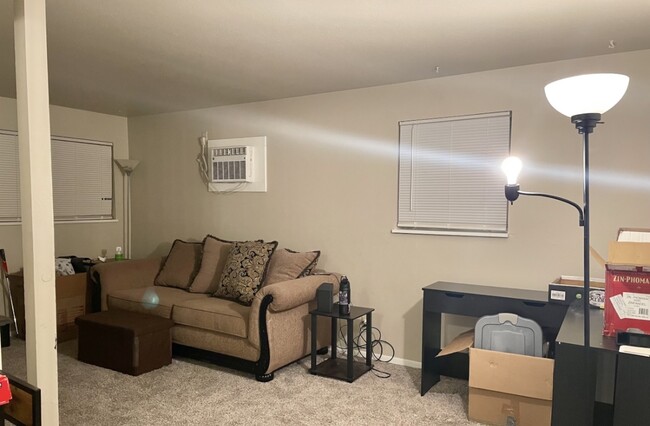 Foto del edificio - 3924 Devonshire Ln