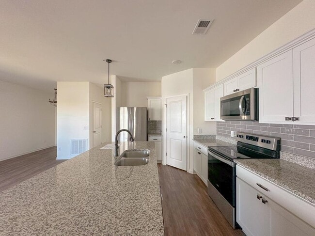 Building Photo - Home in Cane Bay Plantation