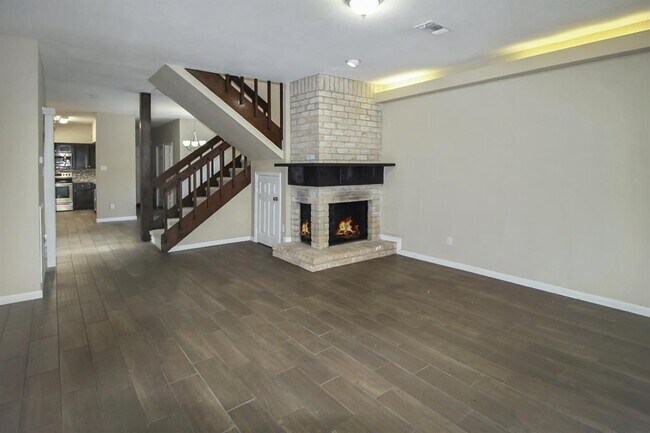Building Photo - 12625 Memorial Dr