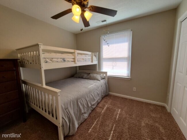 Foto del edificio - 4 br, 2.5 bath House - 1111 King Edwards Way