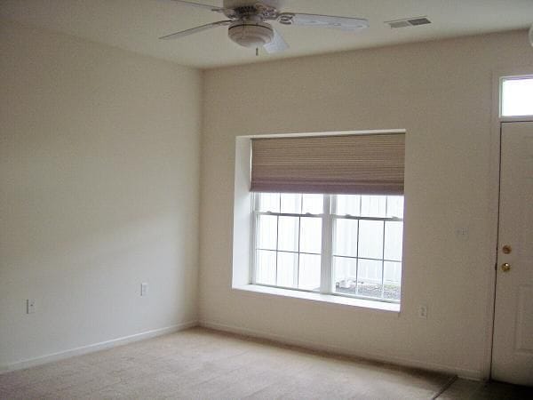 Building Photo - 2858 Cottonwood Dr