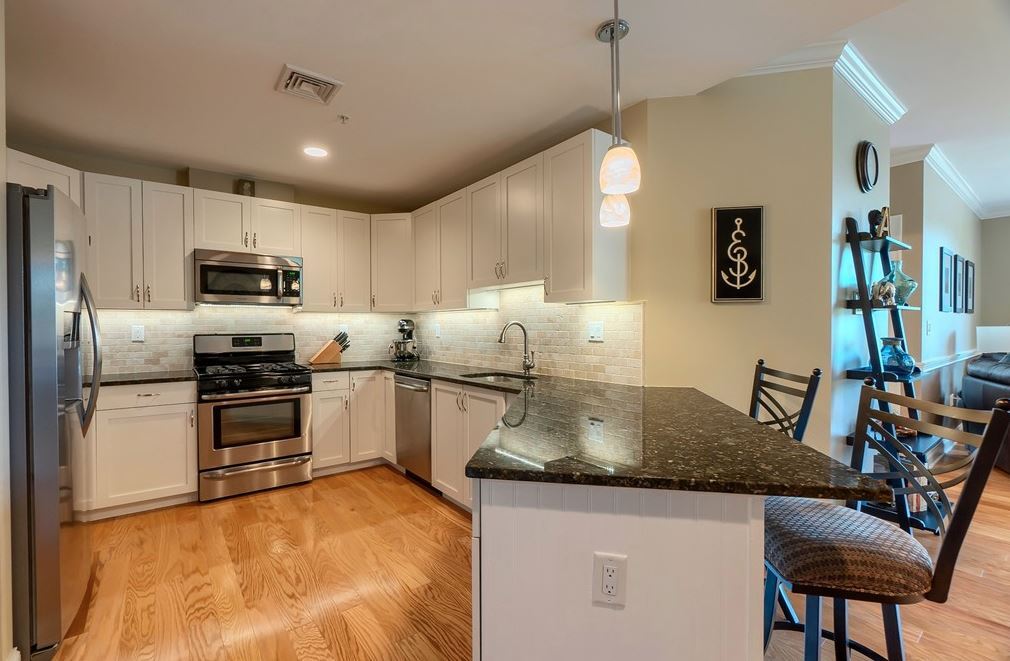 130 Tremont St Unit 201, Melrose, MA 02176 Condo for Rent in Melrose