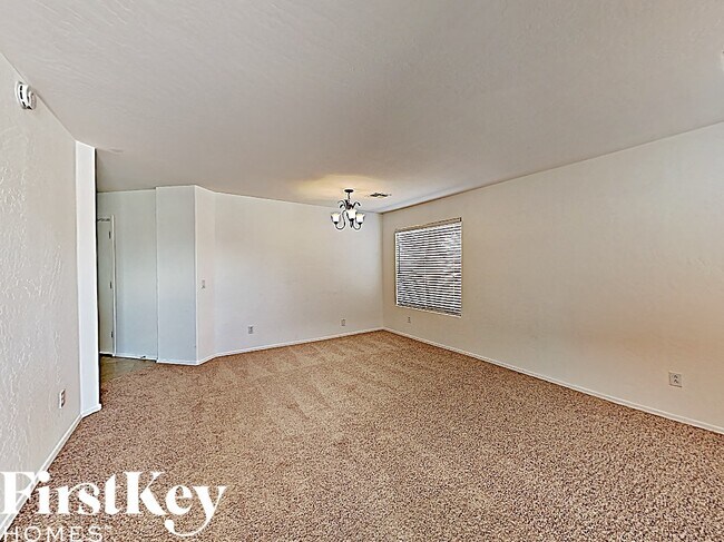 Foto del edificio - 33140 N Cat Hills Ave