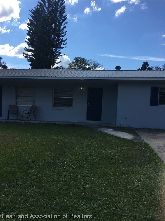 2219 Wightman Ave, Sebring, FL 33870 Townhome Rentals in Sebring FL