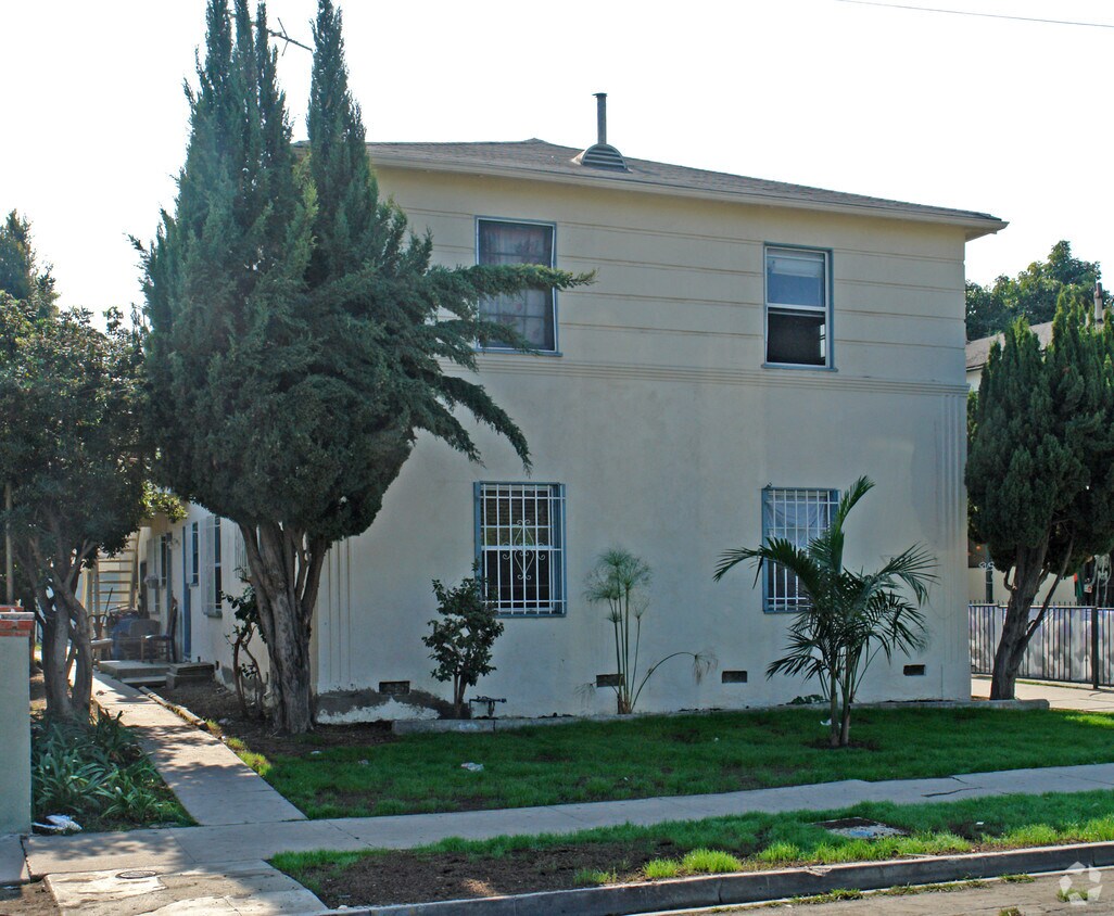 Building Photo - 8524 Beverlywood St