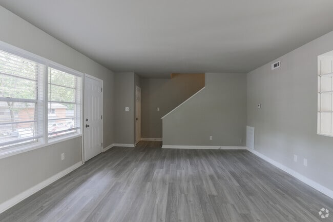3BR, 1.5BA - Cove at Ridgewood