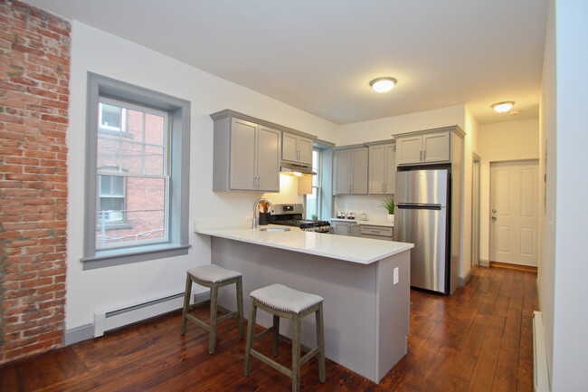 Kitchen - 250 Lawrence St