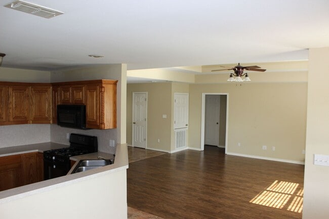 Building Photo - 12319 CR 182