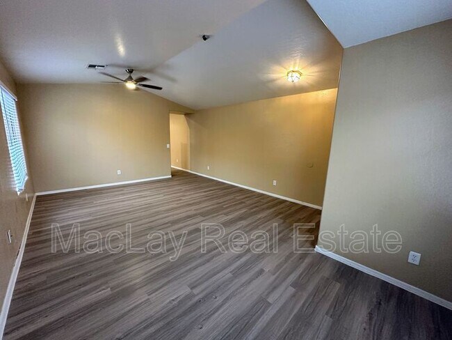 Building Photo - 3802 S Loback Ln