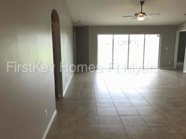 Foto del edificio - 2321 NW 9th Ave