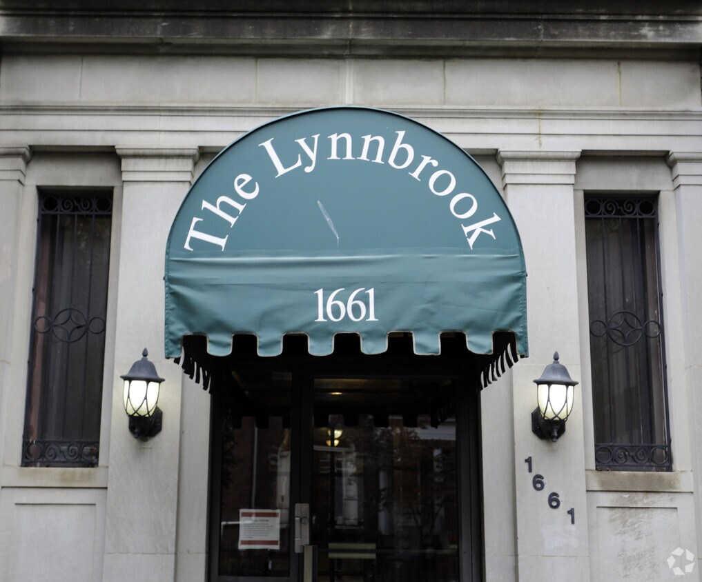 Building Photo - The Lynnbrook