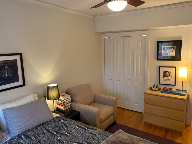 Bedroom 1 other wall - 1262 W Winona St