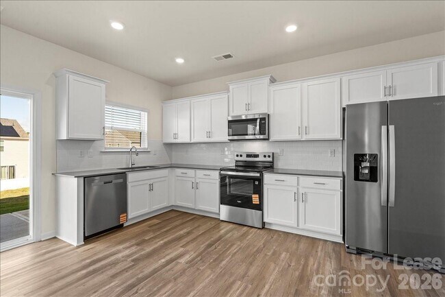 Foto del edificio - 1339 37th Ave Lane NE