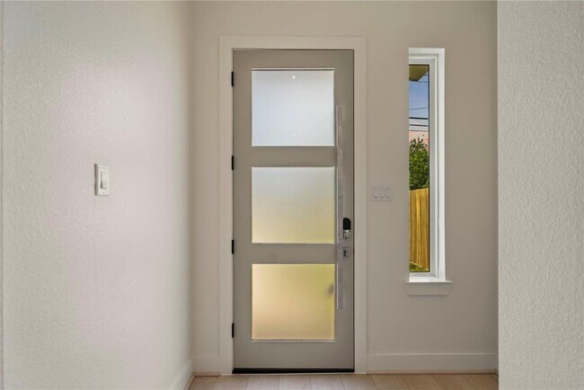 Building Photo - 4505 Phlox St