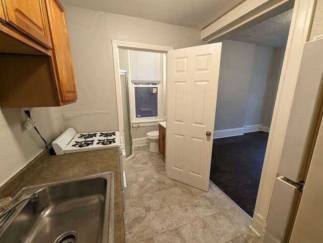 Building Photo - 3648 Shenandoah Ave