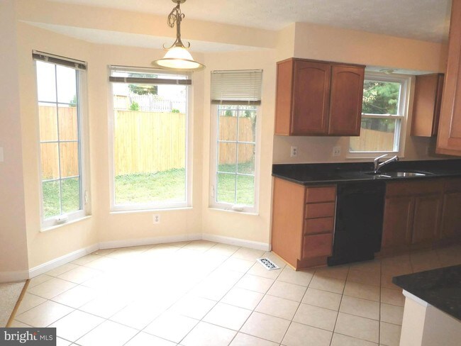 Building Photo - 1425 Flynn Ct