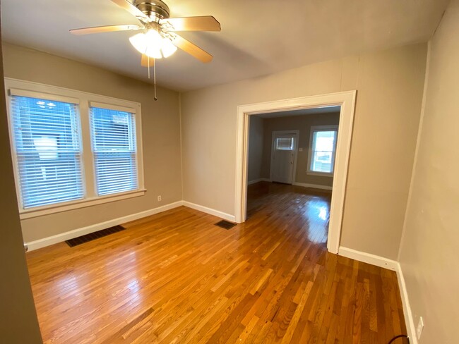 Foto del edificio - Indianola Ave 2567-2569 WACPM