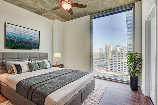 Foto del edificio - 3324 Peachtree Rd NE