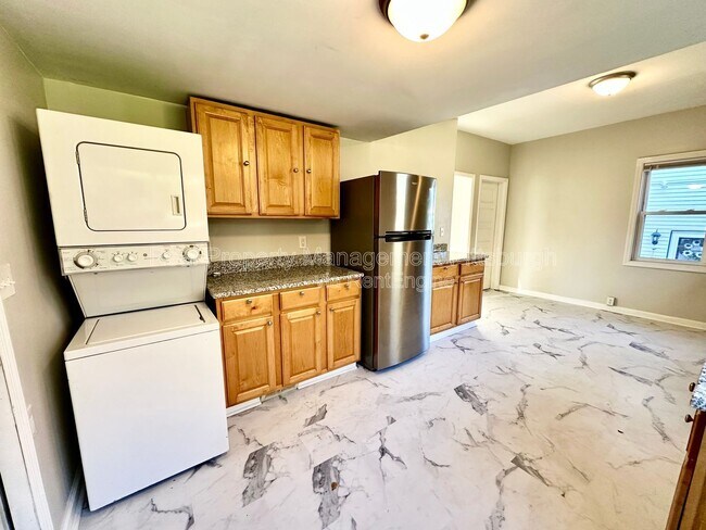 Photo - 2233 Milligan Ave Apartment