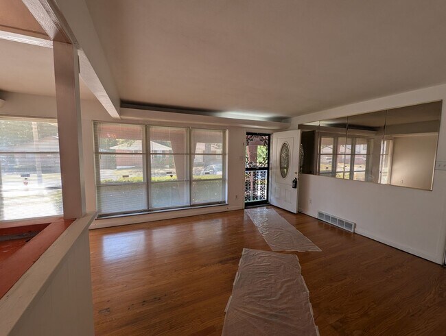 Foto del edificio - Kenwood Charmer - Section 8 Friendly