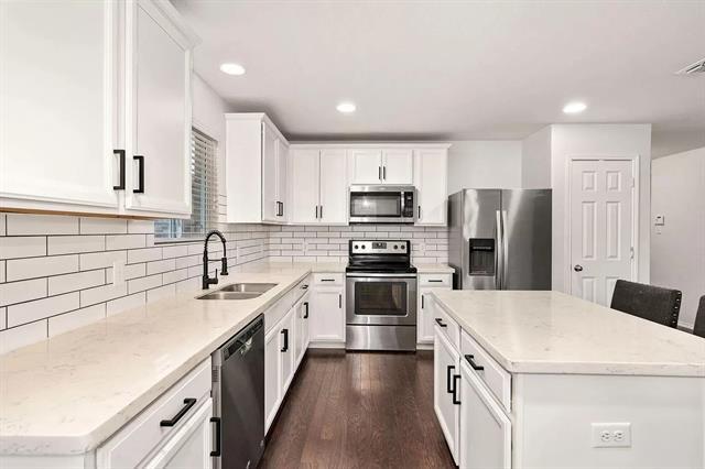 Building Photo - 3025 Montserrat Creek Dr