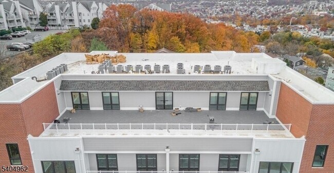 Foto del edificio - 318 Dixon Ave