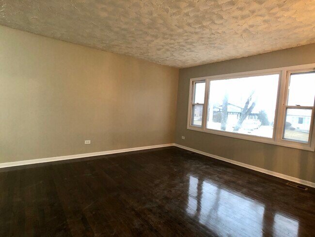 Foto del edificio - 4265 188th St