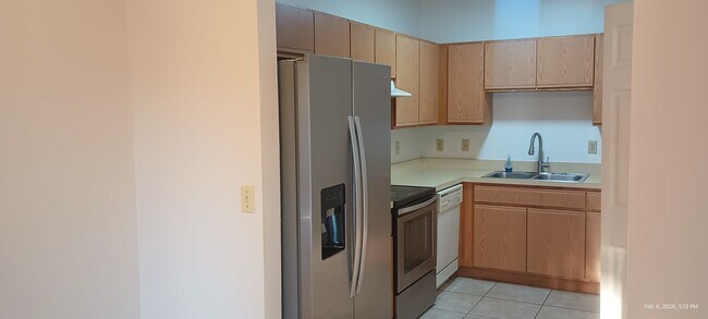 Foto del edificio - 2 bedroom condo in Holly Hill with covered parking