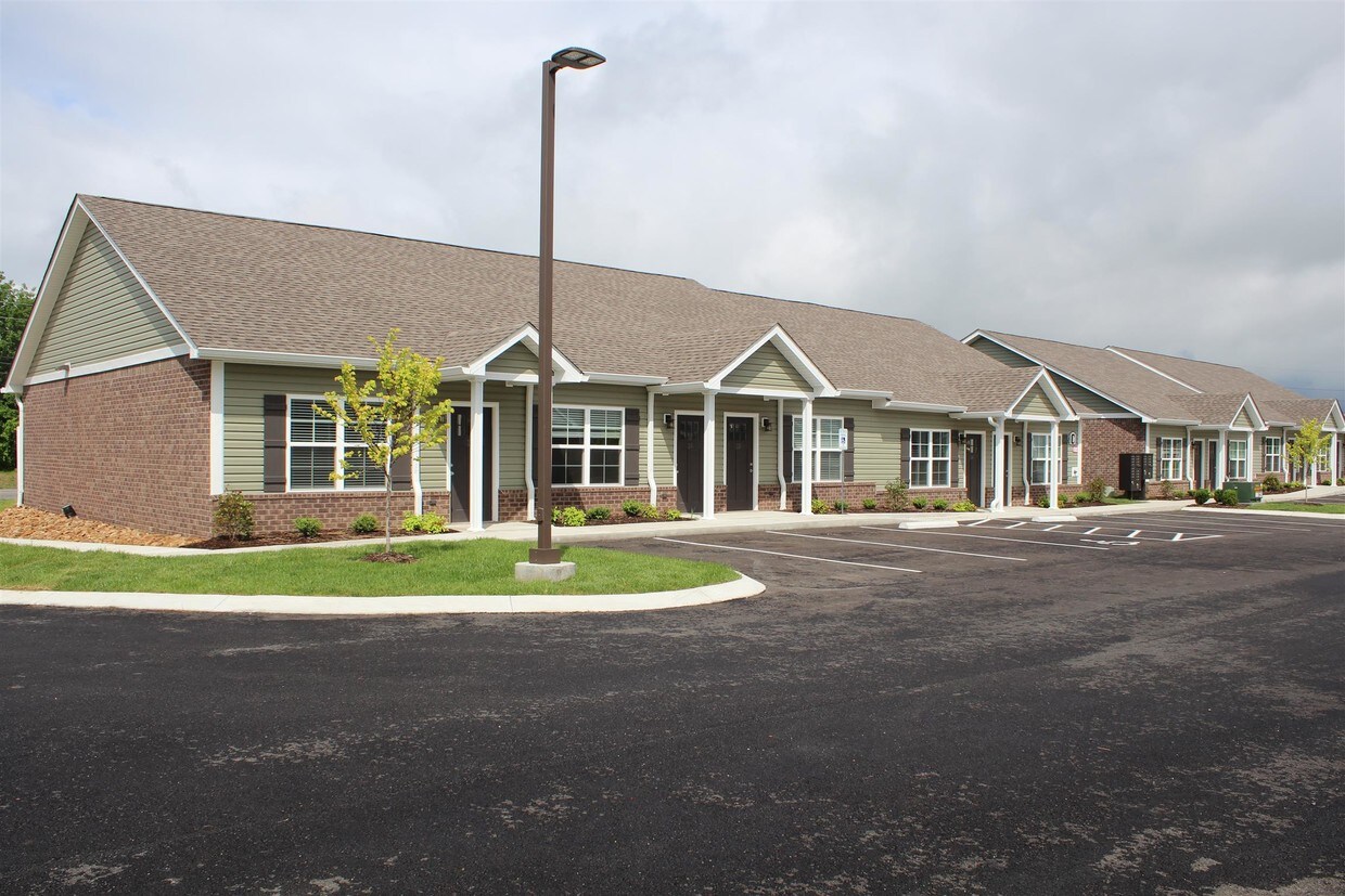 1201 S Water Ave, Gallatin, TN 37066 Apartments in Gallatin, TN