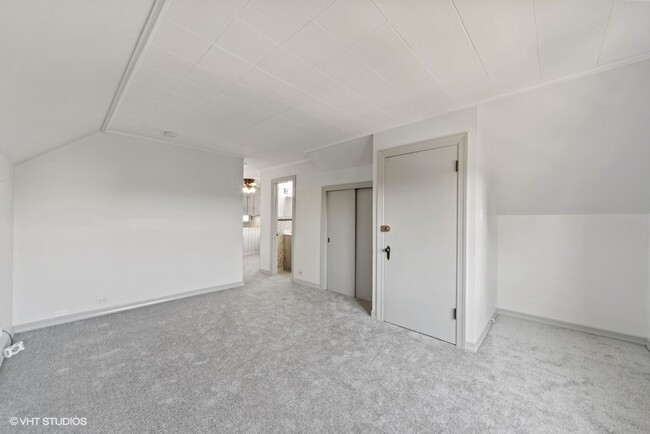 Building Photo - 4012 N Oketo Ave